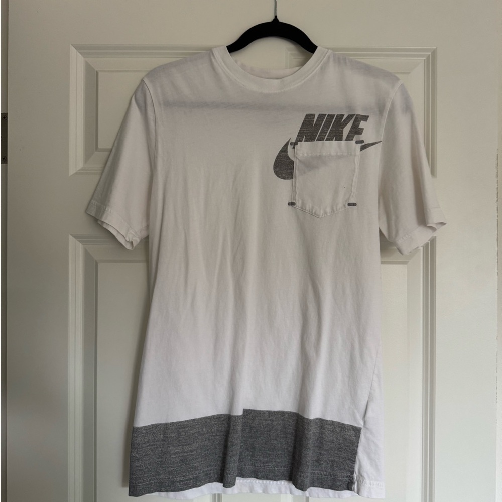 Nike Men's T-Shirt